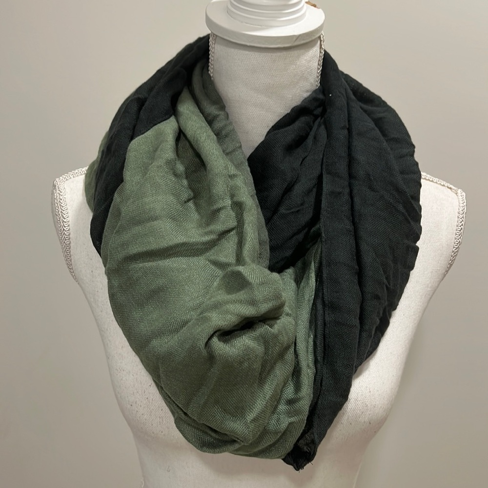 Green Express Scarf